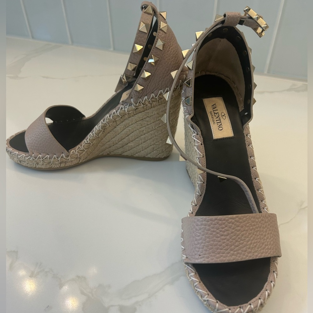 Valentino Rockstud Wedges size 36   US 6 color poudre
